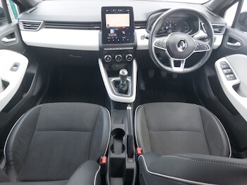 Used Renault Clio 2021 for sale - 78467532: Photo