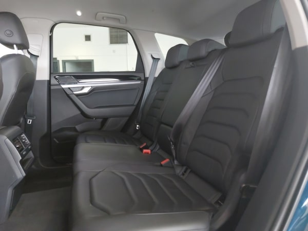 Used Volkswagen Touareg 2019 for sale - 76195277: Photo 12