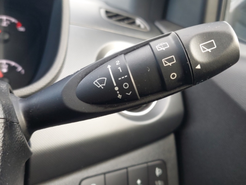 Used Hyundai i10 2018 for sale - 76393208: Photo 18