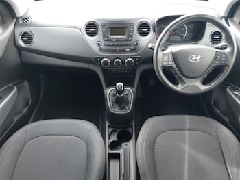 Used Hyundai i10 2019 for sale - 78747563: Photo