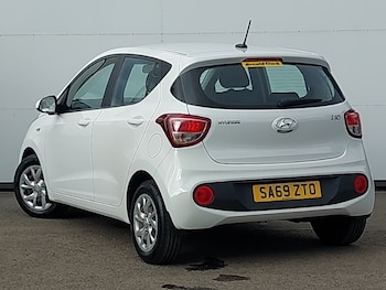 Used Hyundai i10 2019 for sale - 78747563: Photo