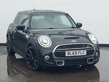 Used MINI Hatch 2019 for sale - 78126008: Photo