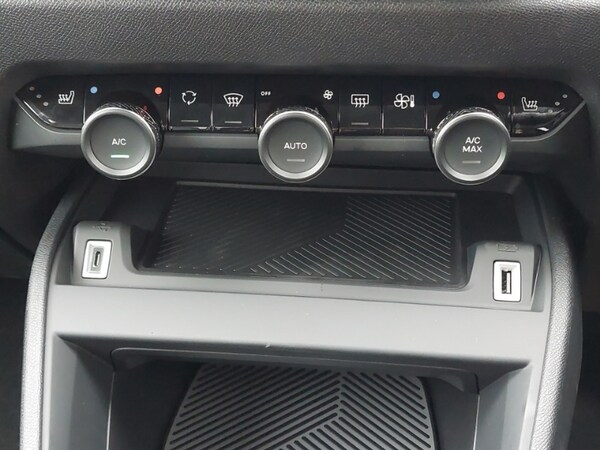 Used Citroen C4 2025 for sale - 76254662: Photo 17