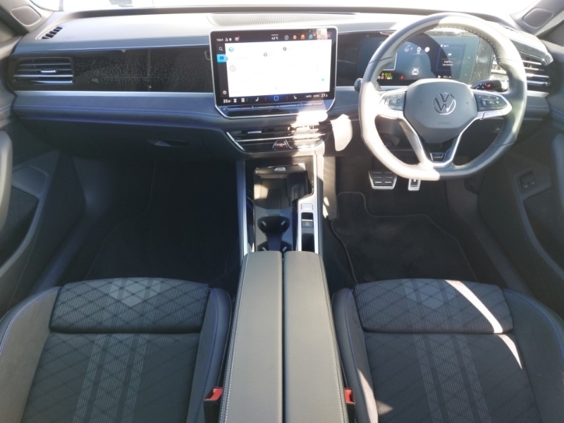 Used Volkswagen Passat 2024 for sale - 77544491: Photo 2