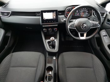 Used Renault Clio 2019 for sale - 76254483: Photo 2