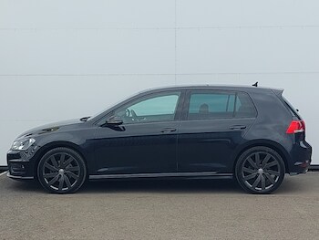 Used Volkswagen Golf 2017 for sale - 78480556: Photo
