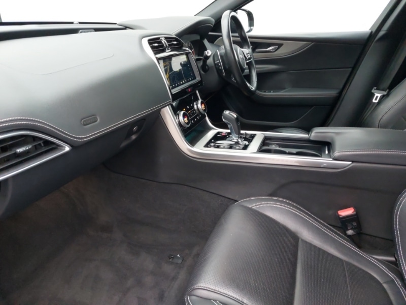Used Jaguar XE 2020 for sale - 77569288: Photo 5