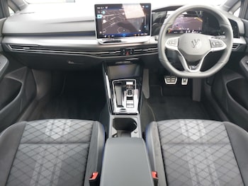 Used Volkswagen Golf 2024 for sale - 77731789: Photo