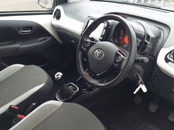 Used Toyota AYGO 2018 for sale - 76254699: Photo 12