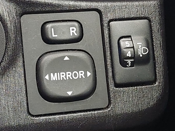 Used Toyota Yaris 2012 for sale - 76145723: Photo 18