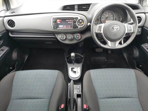 Used Toyota Yaris 2012 for sale - 76145723: Photo 2