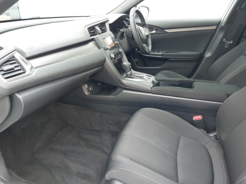 Used Honda Civic 2018 for sale - 77922751: Photo 5