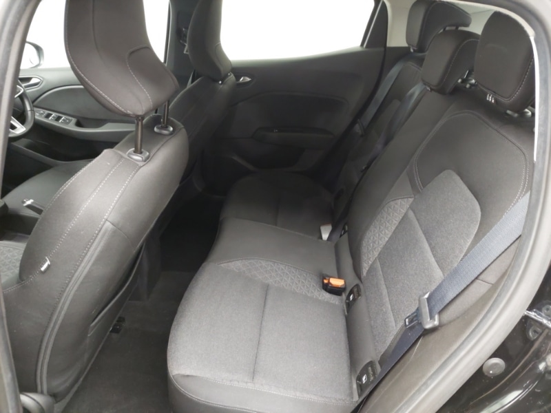 Used Renault Clio 2021 for sale - 76947394: Photo 6