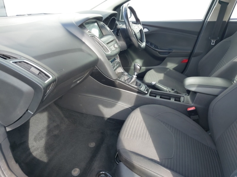 Used Ford Focus 2018 for sale - 77838020: Photo 5