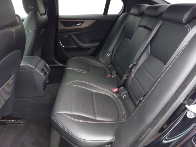 Used Jaguar XE 2020 for sale - 77536829: Photo 6