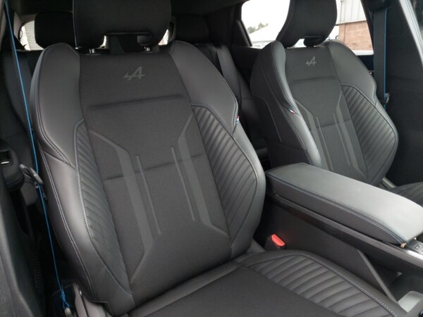 Used Renault Scenic E-Tech 2025 for sale - 76264962: Photo 13