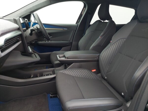 Used Renault Scenic E-Tech 2025 for sale - 76264962: Photo 5