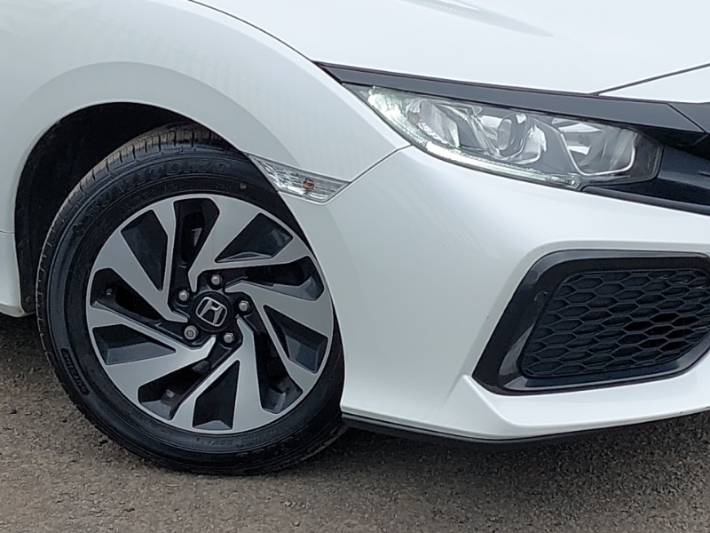 Used Honda Civic 2018 for sale - 77988046: Photo 9