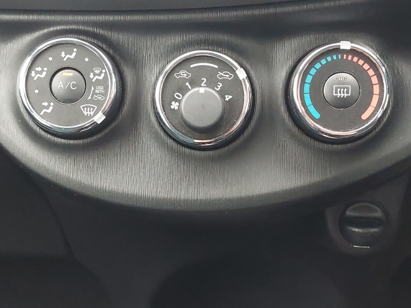 Used Toyota Yaris 2012 for sale - 76639166: Photo 15