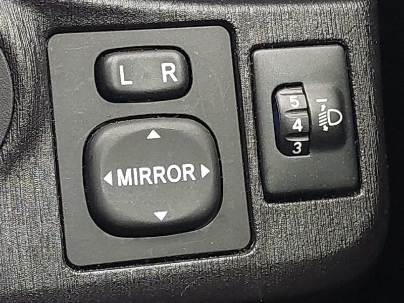 Used Toyota Yaris 2012 for sale - 76639166: Photo 18