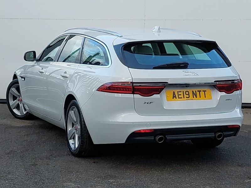 Used Jaguar XF 2019 for sale - 76339123: Photo 3