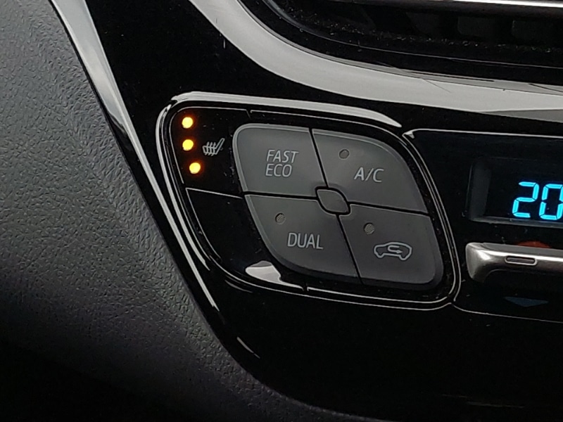 Used Toyota C-HR 2019 for sale - 76440240: Photo 14