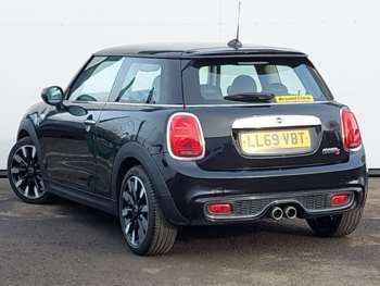 Used MINI Cooper 2019 for sale - 74302958: Photo