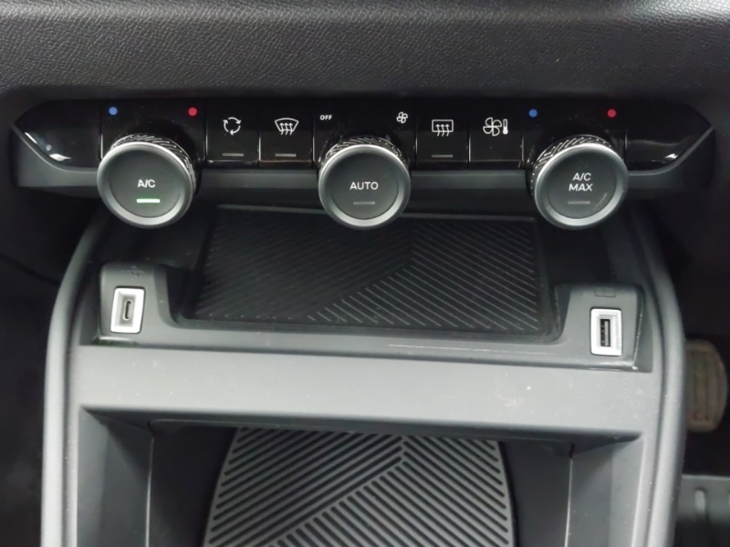 Used Citroen C4 2022 for sale - 76907191: Photo 17