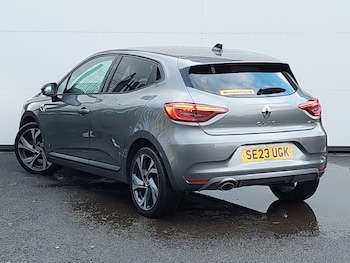 Used Renault Clio 2023 for sale - 76435233: Photo