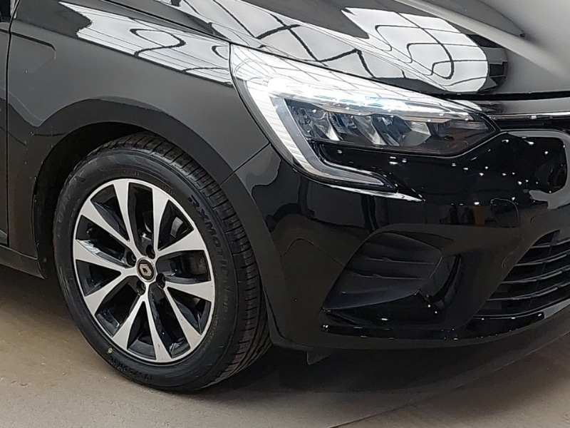 Used Renault Clio 2021 for sale - 76822321: Photo 9