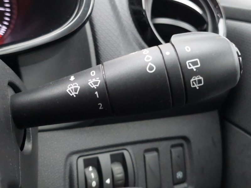 Used Renault Clio 2018 for sale - 76471494: Photo 18