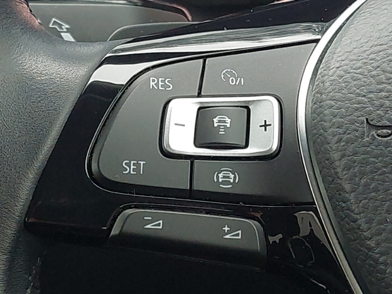 Used Volkswagen T-Roc 2019 for sale - 76160384: Photo 16