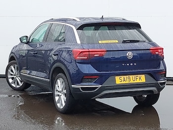 Used Volkswagen T-Roc 2019 for sale - 76160384: Photo 3