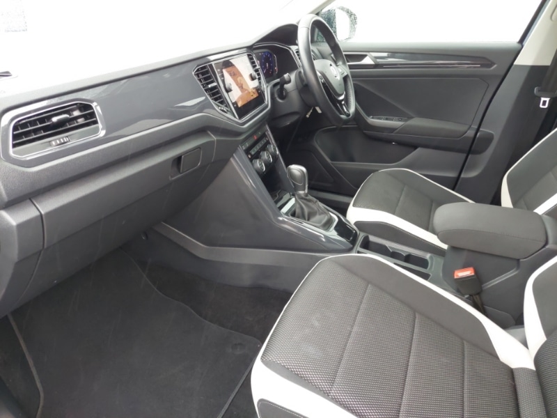 Used Volkswagen T-Roc 2019 for sale - 76160384: Photo 5