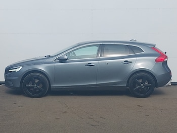 Used Volvo V40 2019 for sale - 75591816: Photo