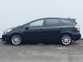 Used Toyota Prius+ 2020 for sale - 78595455: Photo