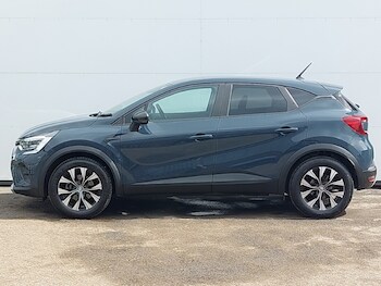 Used Renault Captur 2023 for sale - 78455473: Photo