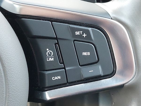 Used Jaguar XF 2019 for sale - 76208123: Photo 15