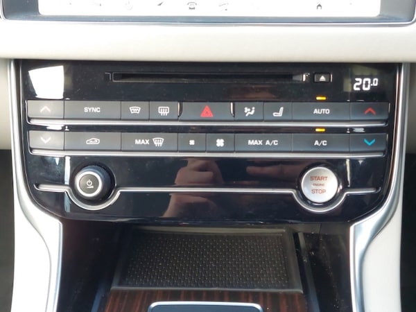 Used Jaguar XF 2019 for sale - 76208123: Photo 16