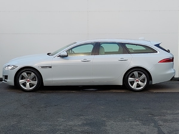 Used Jaguar XF 2019 for sale - 76208123: Photo 4