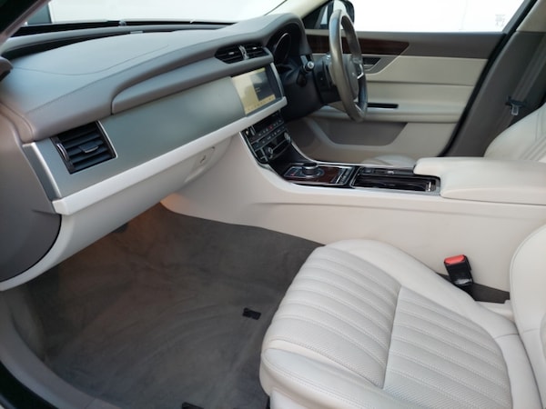 Used Jaguar XF 2019 for sale - 76208123: Photo 5