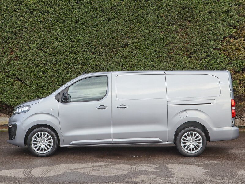 Used Vauxhall Vivaro 2023 for sale - 77651103: Photo 14