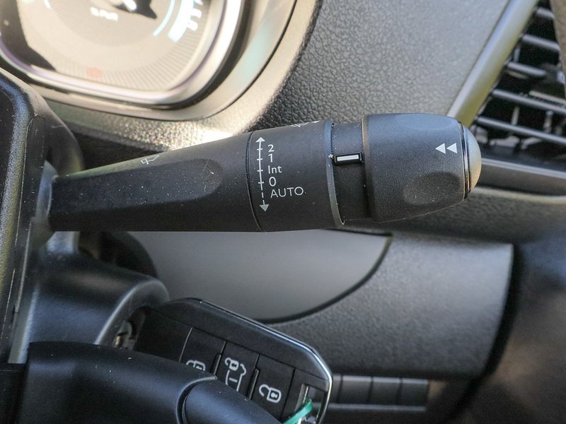 Used Peugeot e-Expert 2023 for sale - 76292132: Photo 24