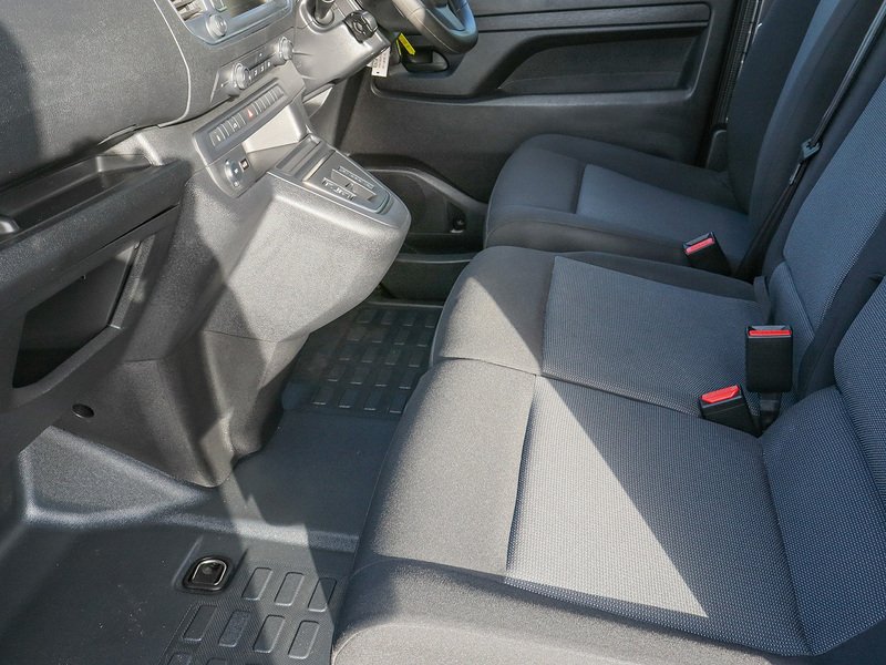 Used Peugeot e-Expert 2023 for sale - 76292132: Photo 30