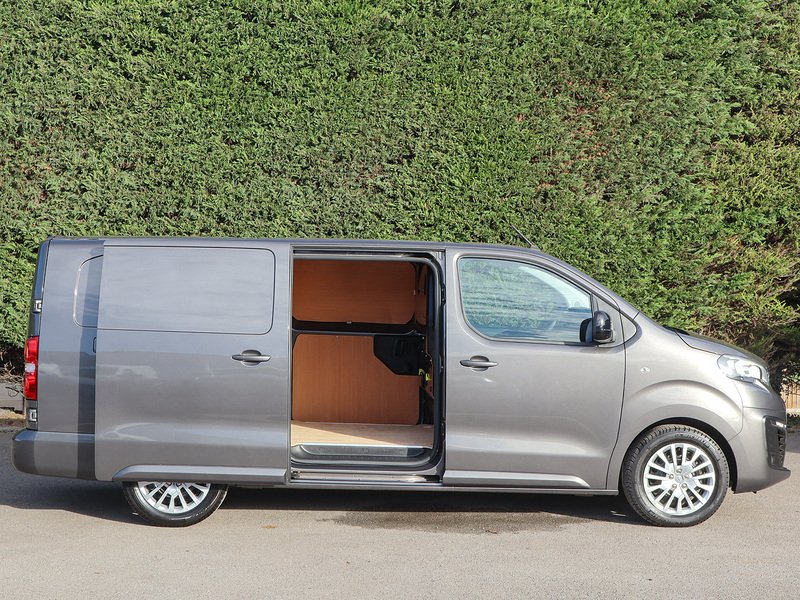 Used Peugeot e-Expert 2023 for sale - 76292132: Photo 5