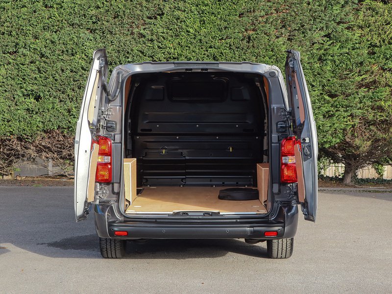 Used Peugeot e-Expert 2023 for sale - 76292132: Photo 9