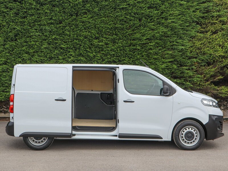 Used Vauxhall Vivaro 2022 for sale - 76292107: Photo 4