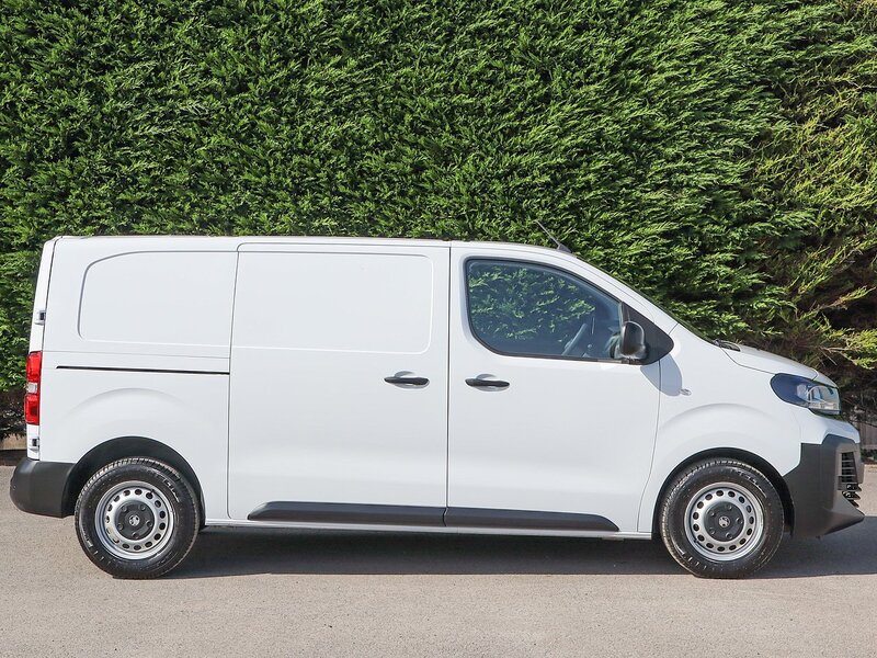 Used Vauxhall Vivaro 2024 for sale - 76292117: Photo 3