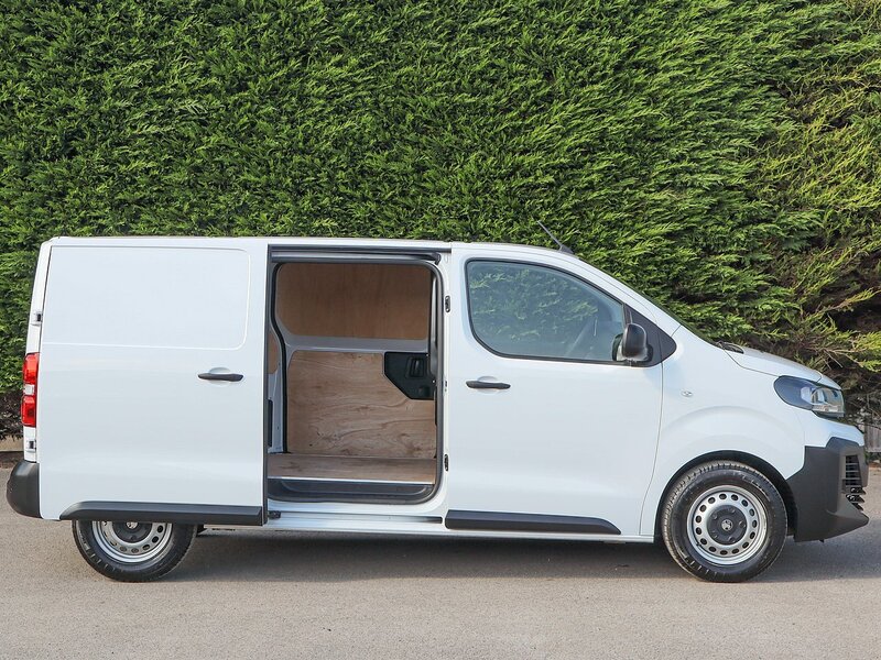 Used Vauxhall Vivaro 2024 for sale - 76292117: Photo 4