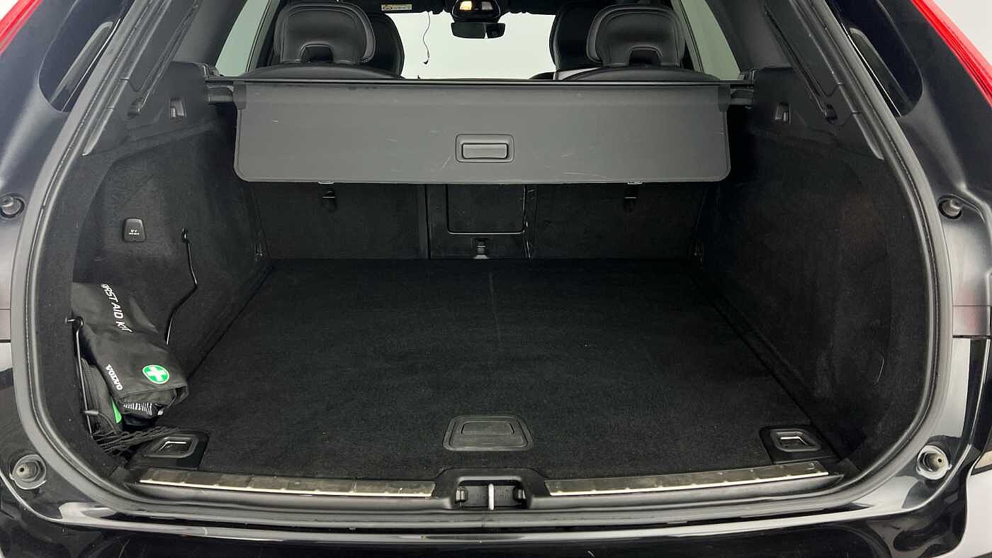 Used Volvo XC60 2022 for sale - 78035888: Photo 5